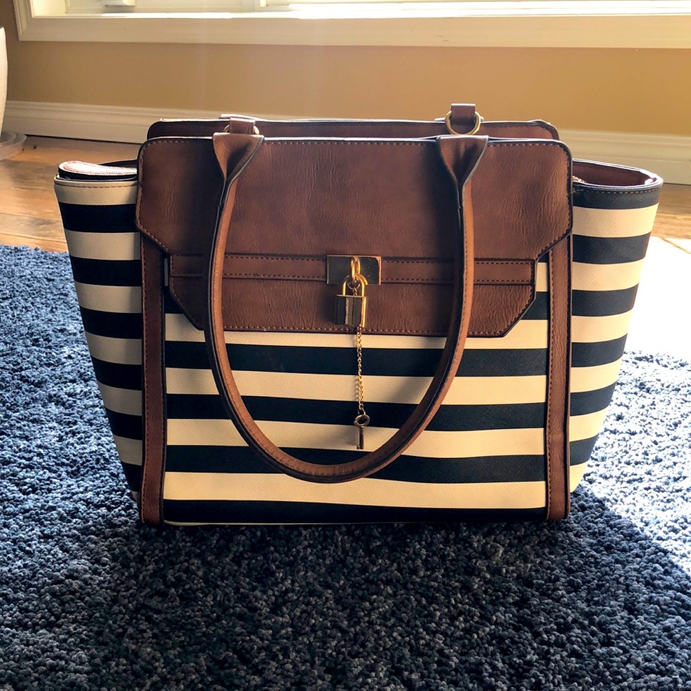 Gorgeous navy striped bag